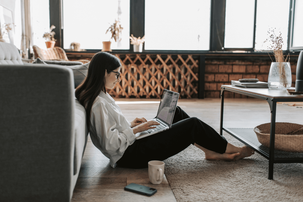 SCORM 1.2 vs. SCORM 2004: Choosing the Best Version for Your Online