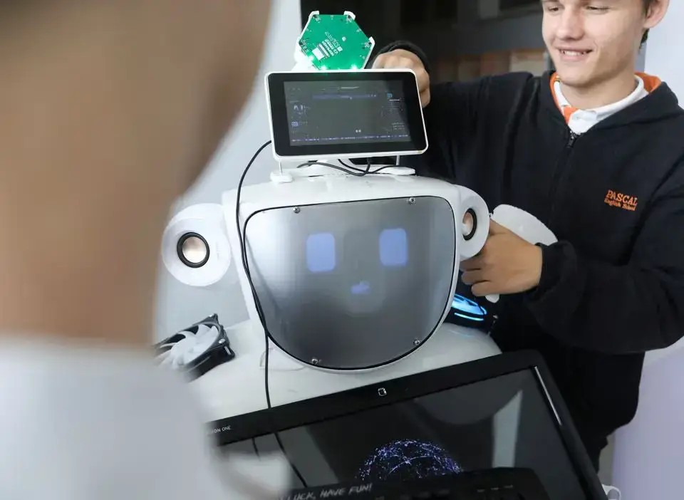 Students create AI chatbot for classroom based on ChatGPT.
