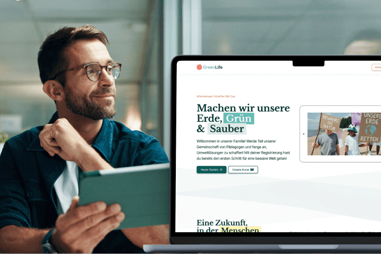 Mann mit Tablet vor der Website einer Umweltorganisation mit eigenen Kursen