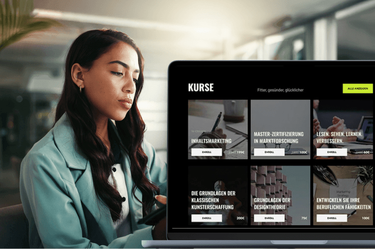 Kurserstellerin am Laptop mit ihrem Kurskatalog, Preise in Euro